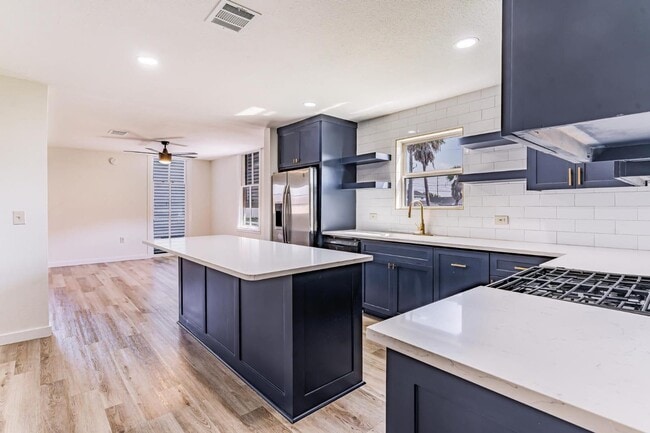 Photo - 3913 Avenue H