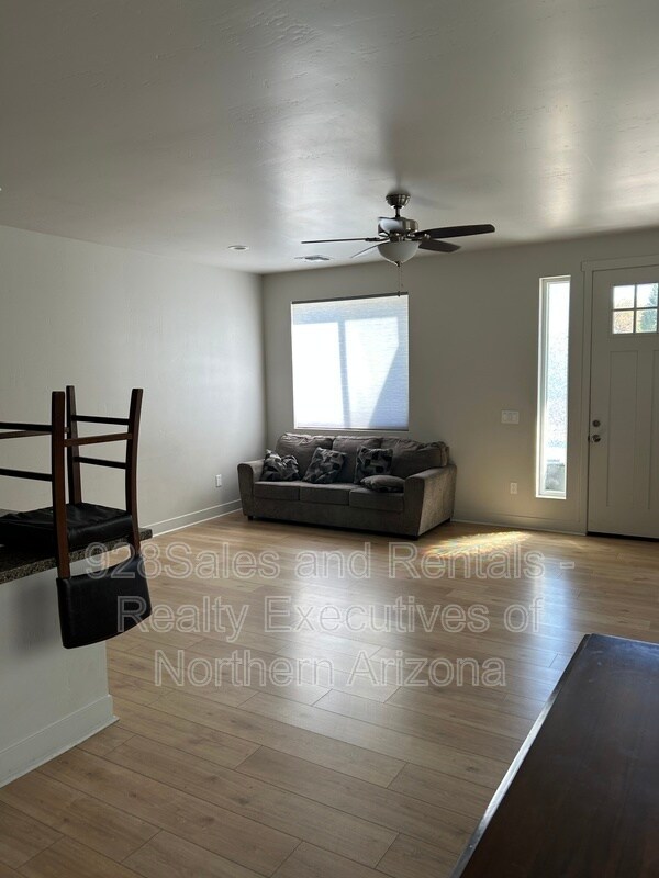 Photo - 2107 N West St