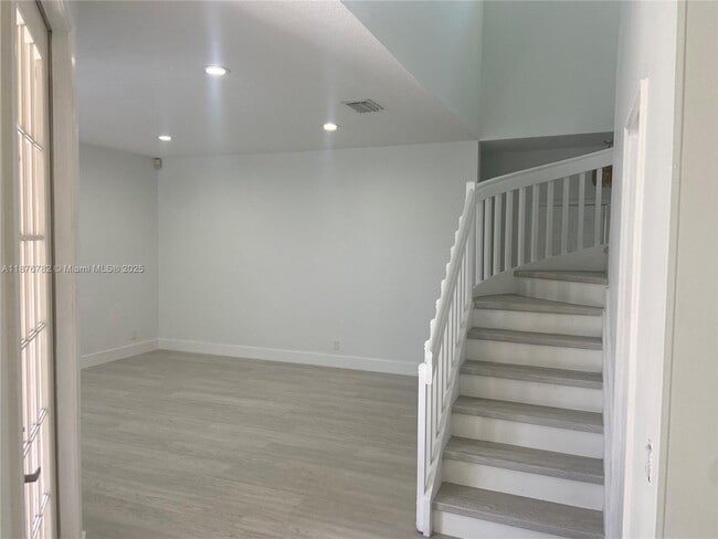 Photo - 241 E Bayridge Dr Casa