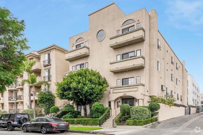 Building Photo - Rexford Apartments