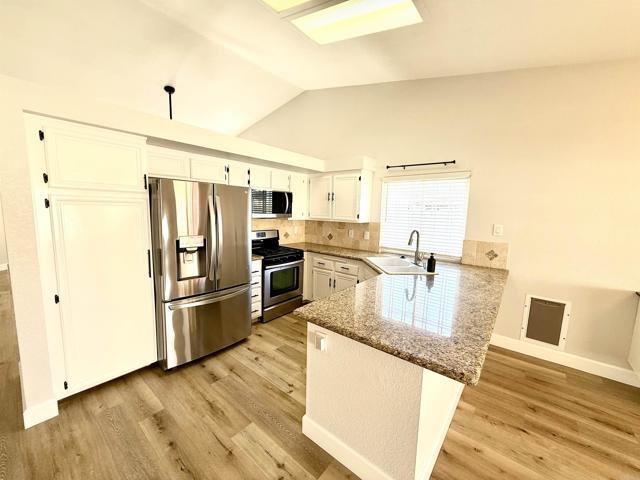 Photo - 24399 Oakridge Cir