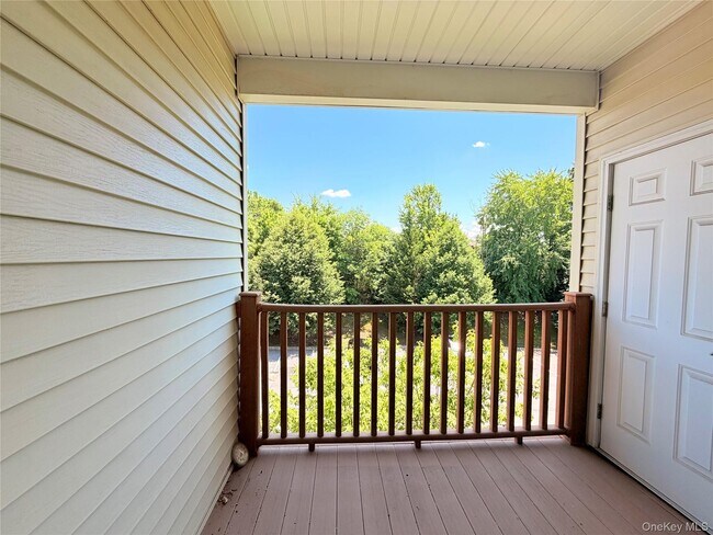 Photo - 943 Tower Ridge Cir