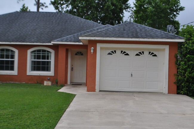 Pine Grove Duplex, Side B - Pine Grove Duplex, Side B Casa