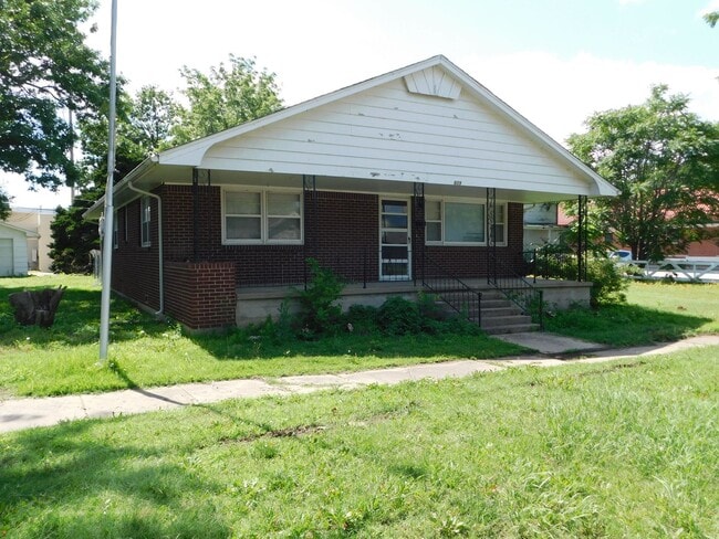 Photo - 609 School St Casa
