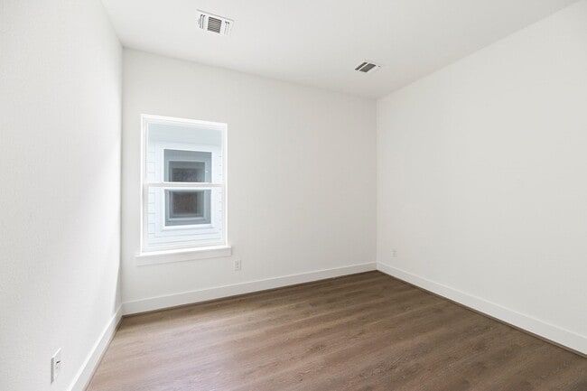 Photo - 829 Paul Quinn St Unidad A