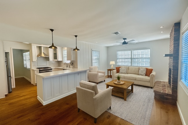 Photo - 1802 Orange Ave Unidad 1802 Orange Avenue