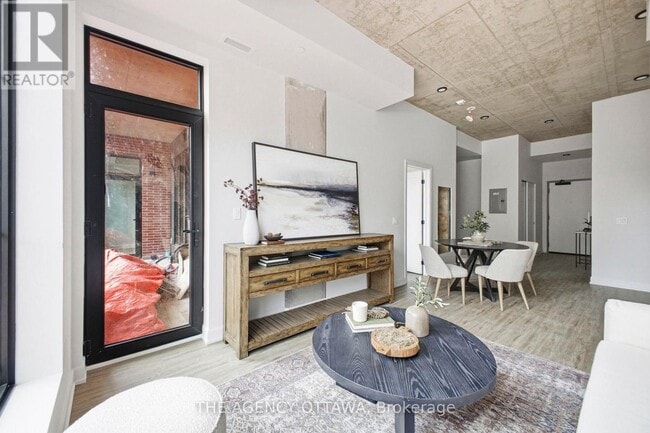 Photo - 56 Bayswater Ave Unit 401