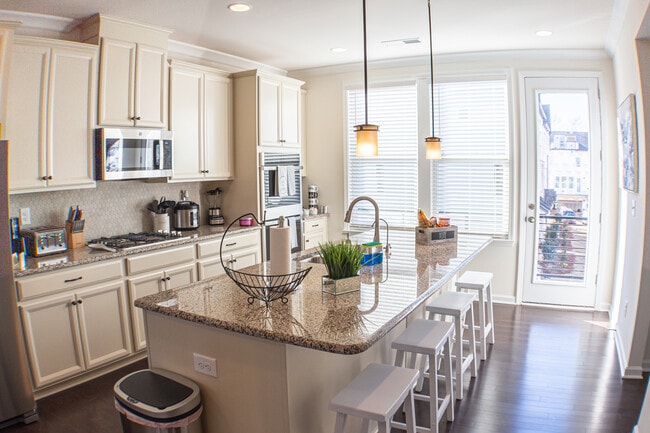 Photo - Sleeps 9 | Modern Upscale Ballantyne Gem