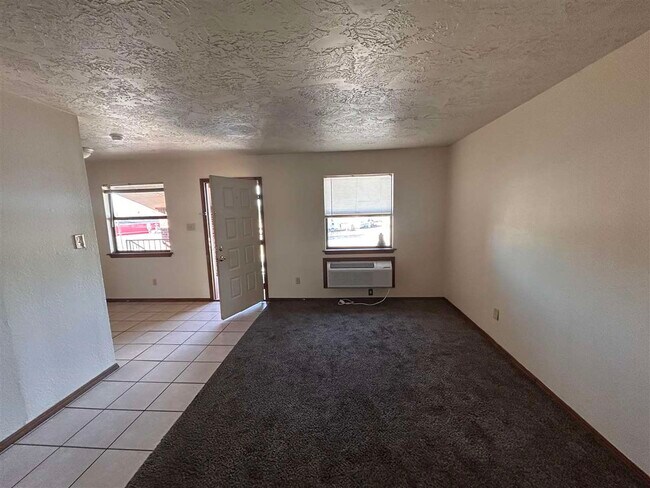 Photo - 1912 SW D Ave Unit V