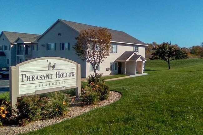 Pheasant Hollow Apartments - Pheasant Hollow Apartments