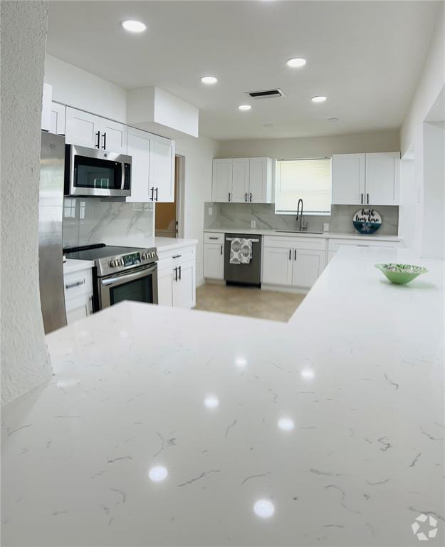 Building Photo - 6841 NW 45th Ct Rental