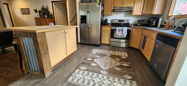 Photo - 420 N 19th Ave