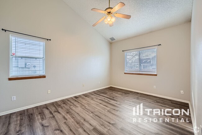 Building Photo - 995 Cobblestone Dr Rental
