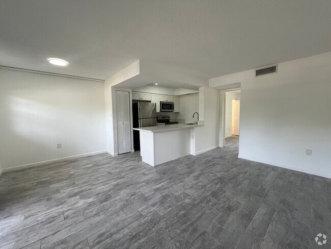 Building Photo - 4507 3rd Street Cir W Rental