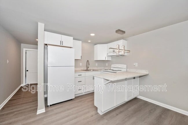 Photo - 15207 National Pike Condo