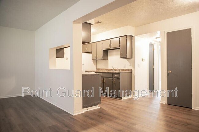 Photo - 4216 Frances St