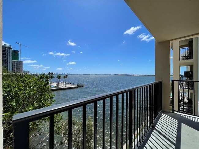 Building Photo - 2201 Brickell Ave Unit 73