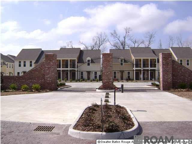 Photo - 2137 S Commerce Ave