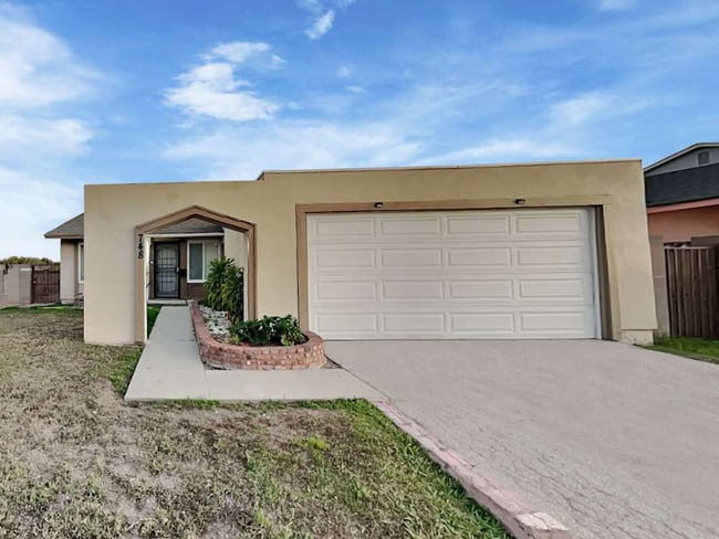 Photo - 784 E Turmont St