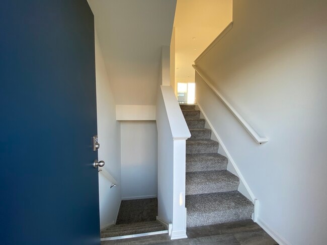 Photo - 1288 Quadrant Ln