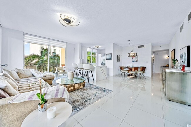 Building Photo - 550 Okeechobee Blvd Unit 422