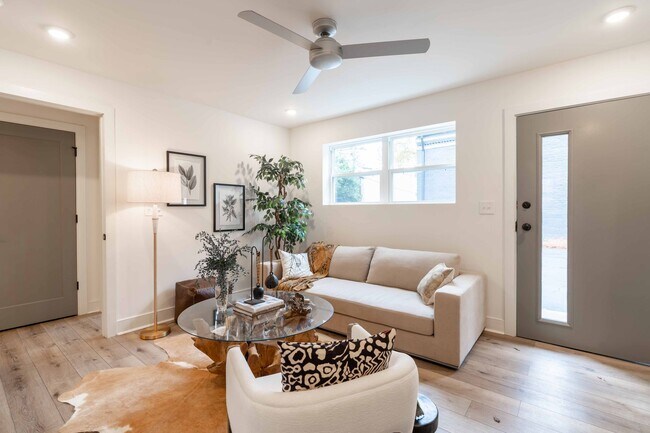 Photo - 1200 14th Place: Park Modern