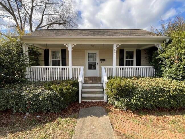 Building Photo - 603 Poplar Ave