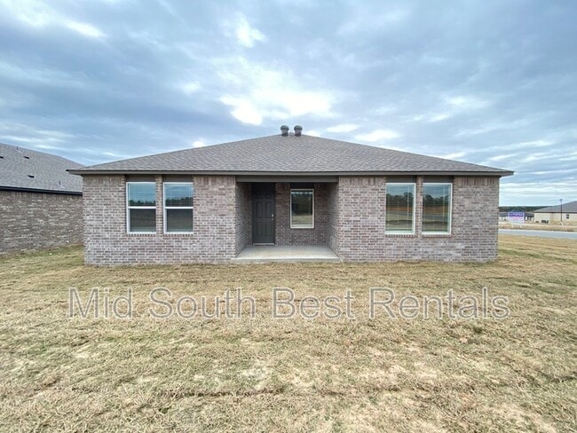 Photo - 92 Kelton Ln