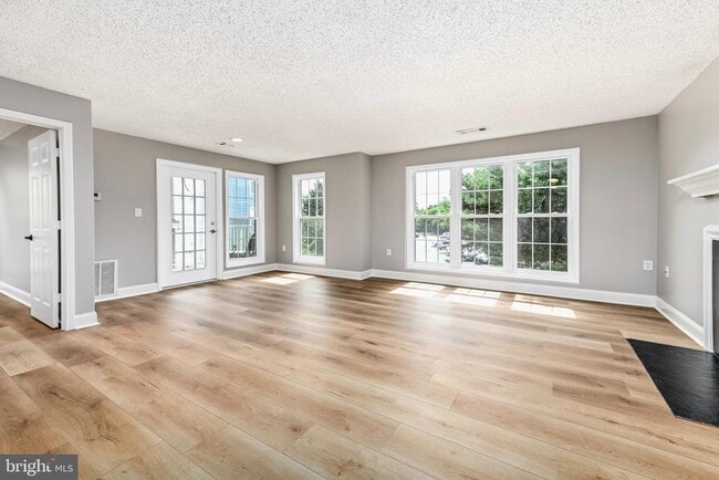 Building Photo - 20991 Timber Ridge Terrace Unit 204