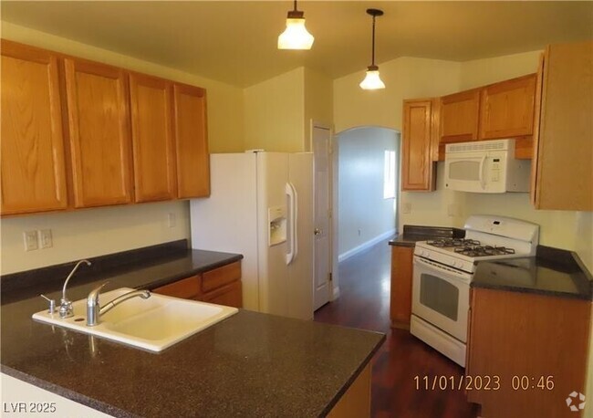 Building Photo - 991 Hidden Meadow Ave Rental