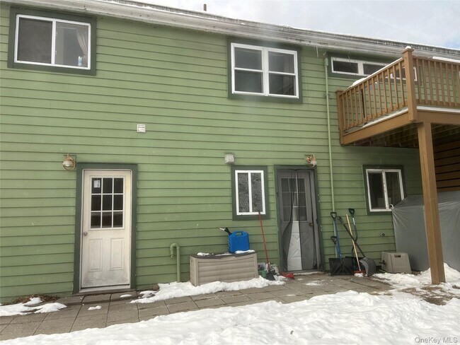 Photo - 100 Richardson Ave