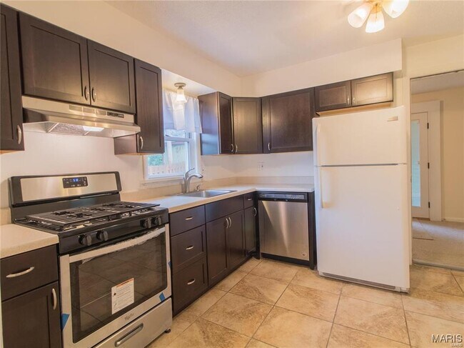 Photo - 7410 Hoover Ave