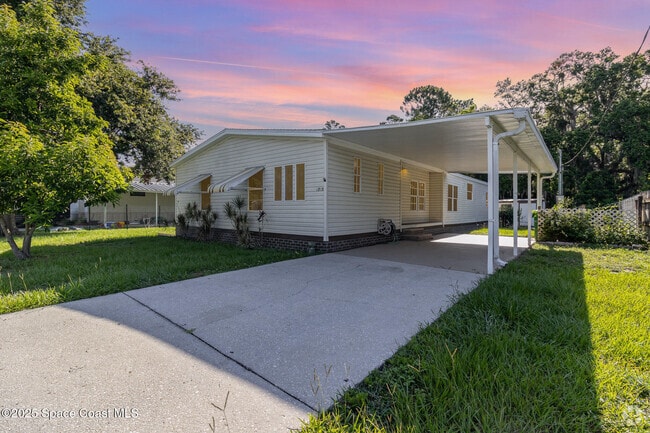 Building Photo - 4755 Cambridge Dr Rental