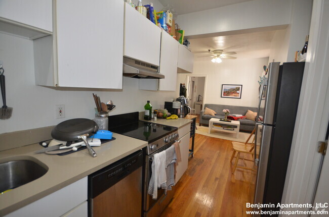 Building Photo - 4 Cleveland Pl Unit 8 Rental