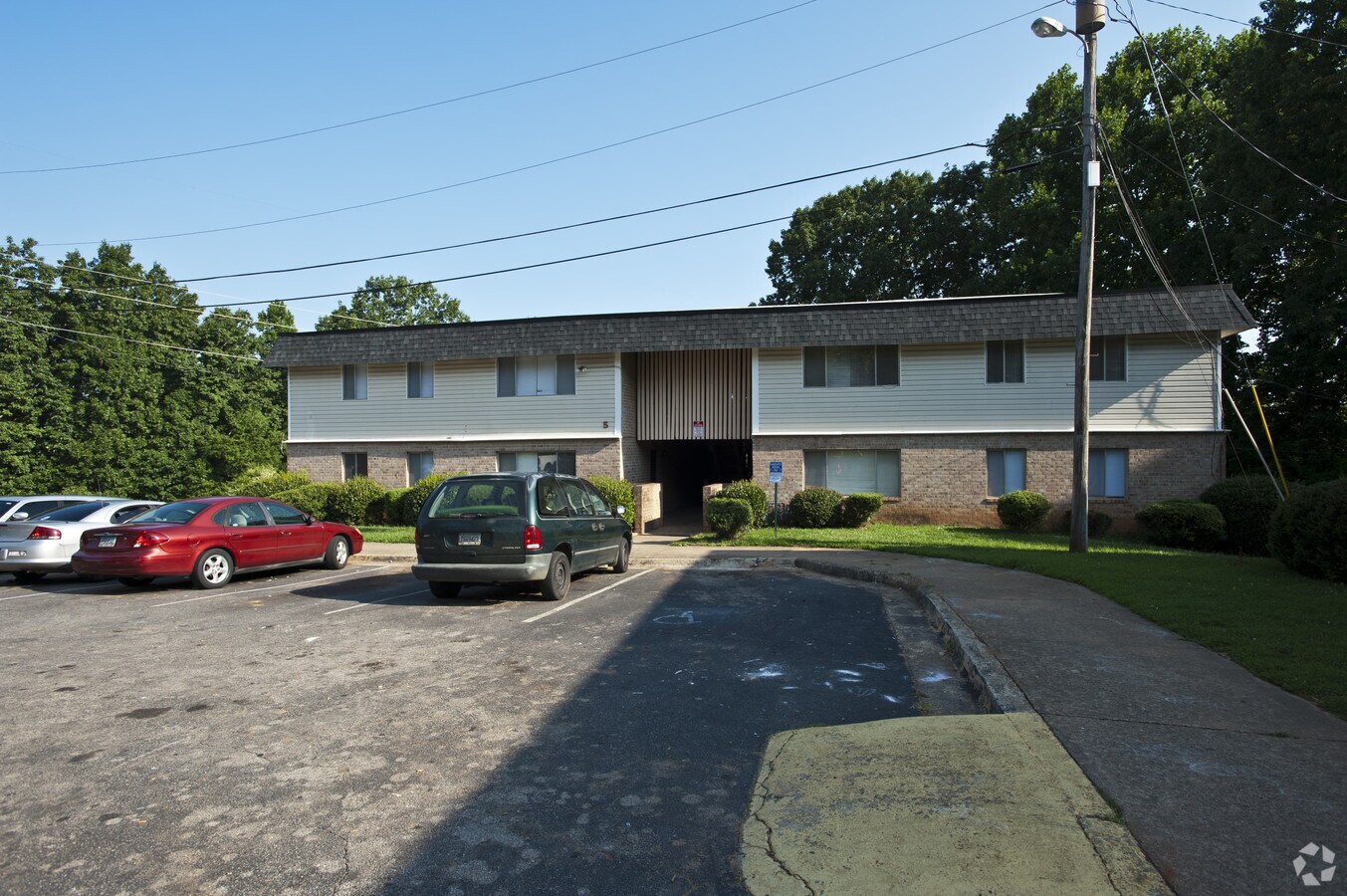 Photo - Linwood Apartments