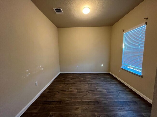 Photo - 501 Cibolo Creek Dr