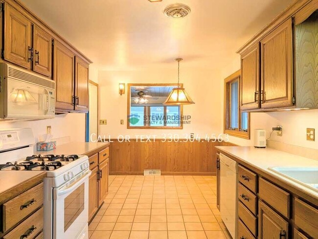 Photo - 2636 Orch Pk St NW