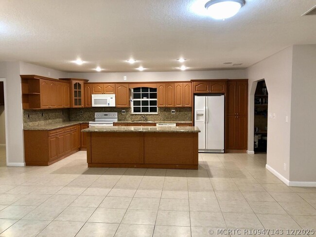 Photo - 2221 F Rd