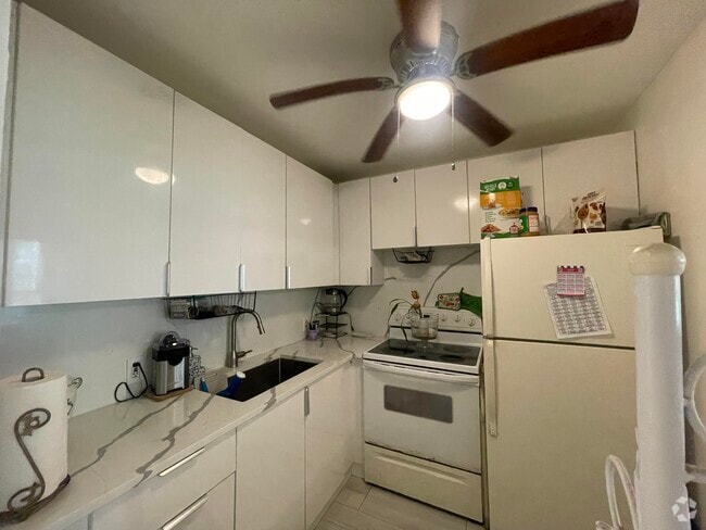 Building Photo - 49 Mansfield B Rental