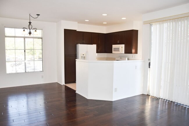 8215 E White Oak Ridge