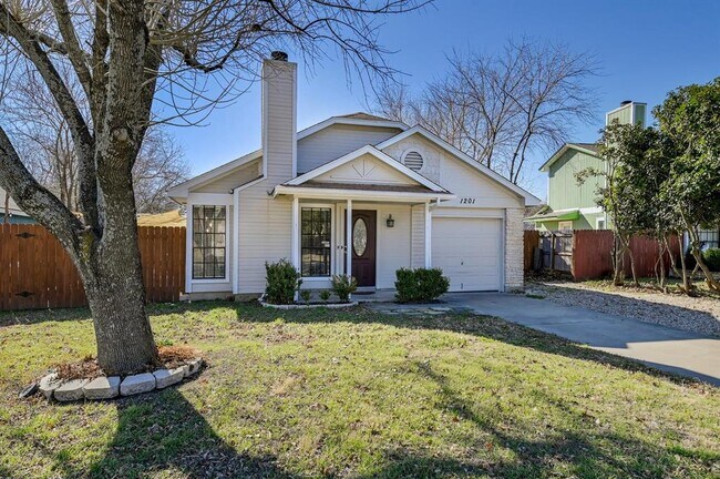 Photo - 1201 E Logan St