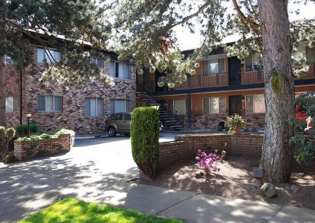 Photo - Charming Updated 2 bed/1 bath Condo on Ground Floor in Desirable Irvington District! W/S/T included