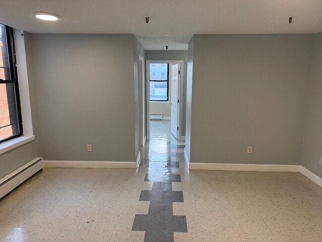 Photo - 46 Amesbury St Unit 3A