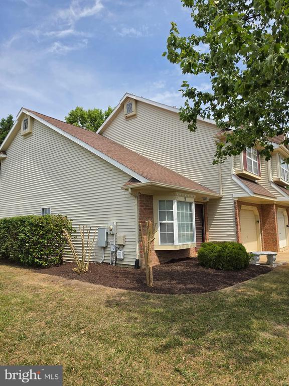 9 Gristmill Dr