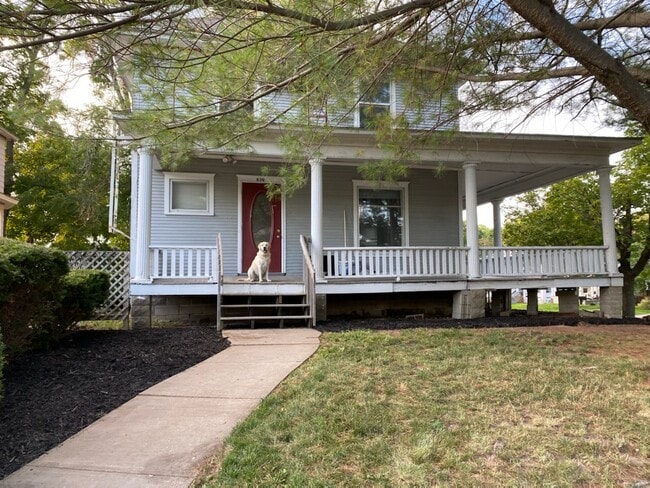 Building Photo - 525 S Dodge St