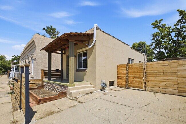 Photo - $2,095.95 1 bed, 1.5 bath Home in Denver with Basement and In Unit Laundry!