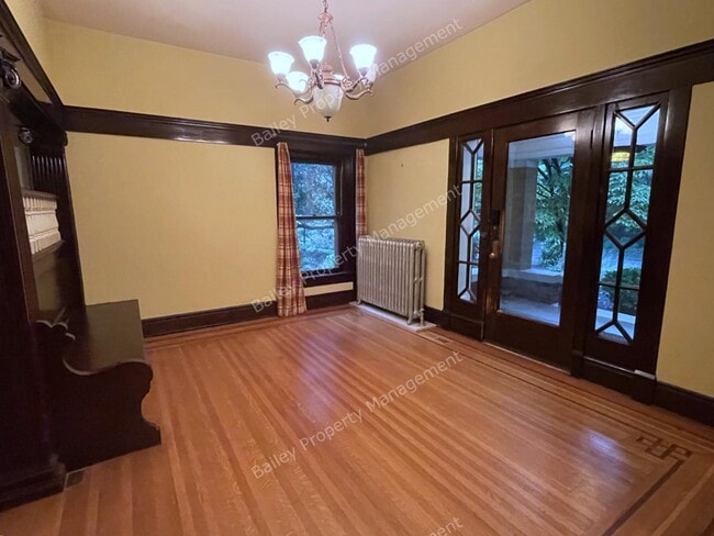 Photo - 1458 Cherokee Rd