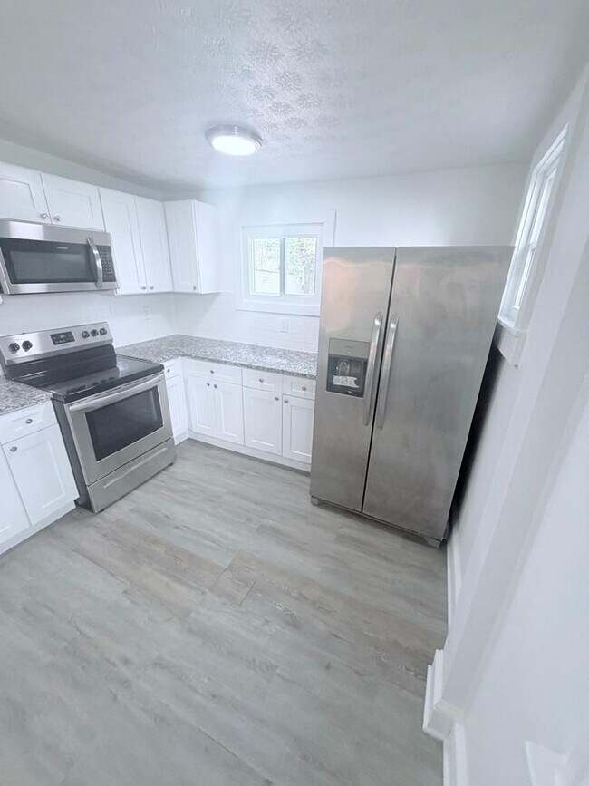 Photo - Gorgeous 4 bd, 1.5 bth Cleveland Heights Stunner!