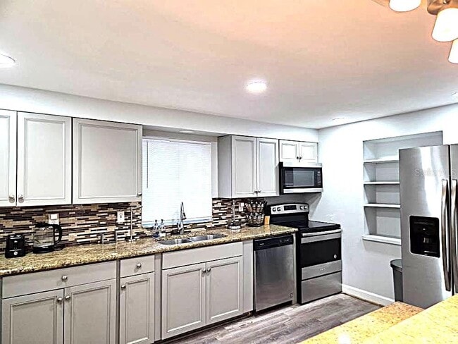 Photo - 6886 49th Ave N