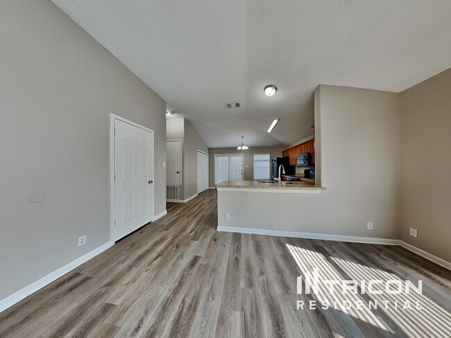 Photo - 10231 Del Lago Ct